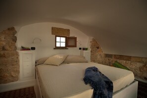 1 habitación, caja de seguridad en la habitación, wifi y ropa de cama