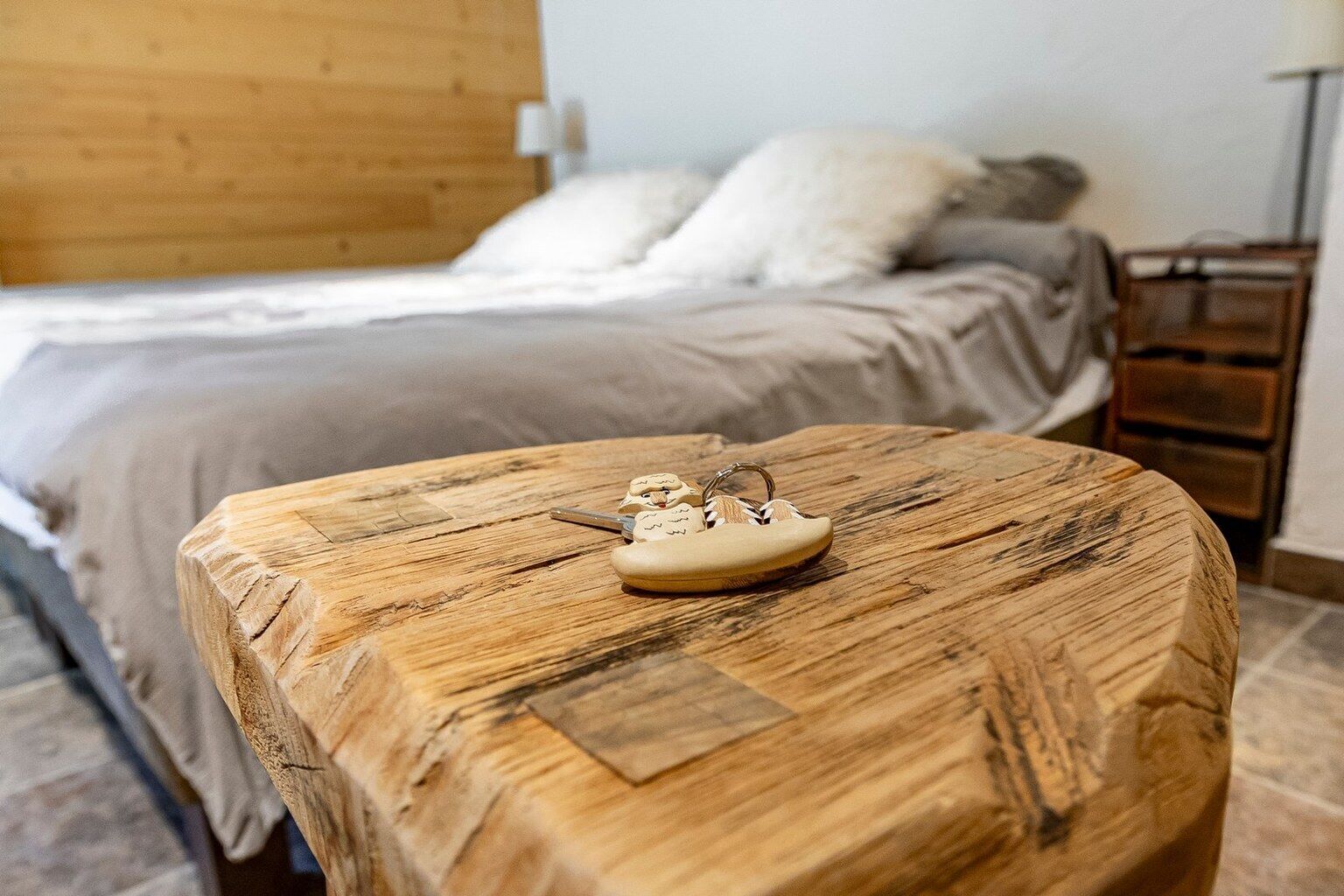 6 makuuhuonetta, silitysrauta/-lauta, vauvan matkasänky, Wi-Fi