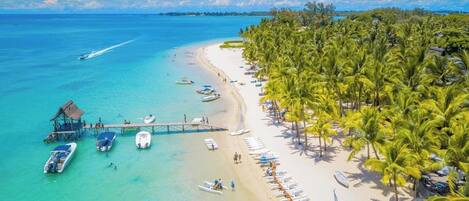 Beach nearby, beach towels