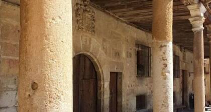 Maalaistalo (koko vuokra) La Fuente de Pavia 6 hengelle