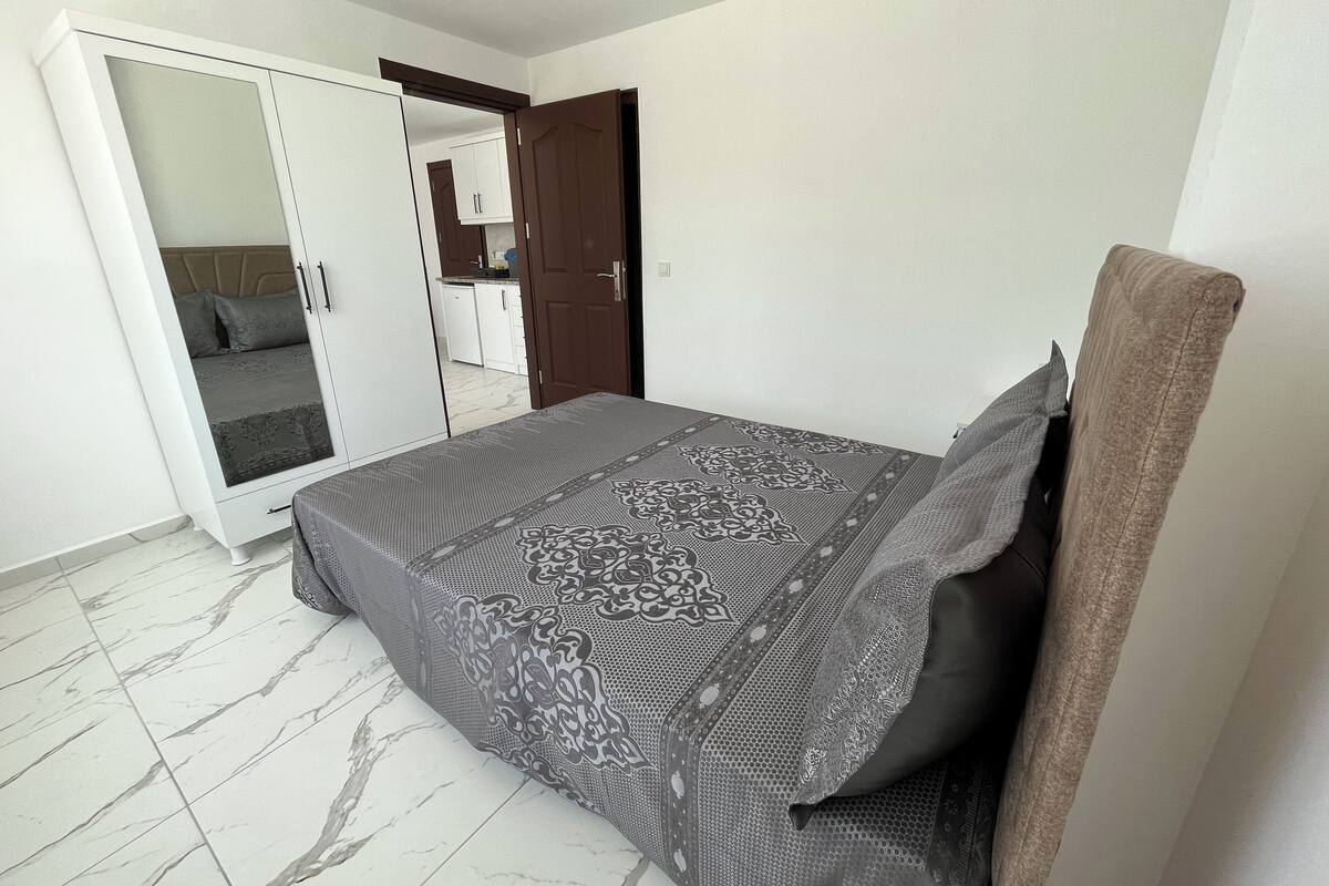 1 kamar tidur, kedap suara, setrika/meja setrika, dan Wi-Fi gratis