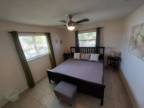 2 bedrooms, iron/ironing board, free WiFi, bed sheets