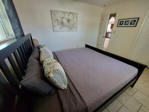 2 bedrooms, iron/ironing board, free WiFi, bed sheets