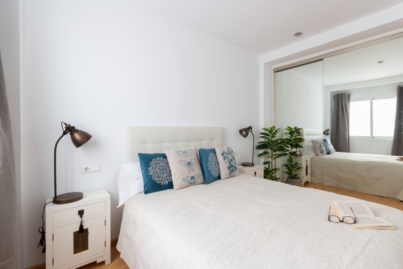 2 slaapkamers, een strijkplank/strijkijzer, reisbedje, wifi