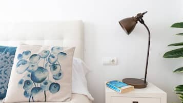 2 slaapkamers, een strijkplank/strijkijzer, reisbedje, wifi