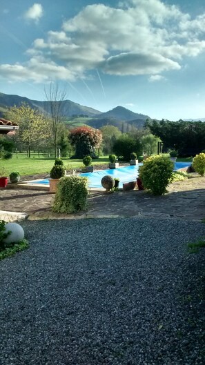 Property grounds - Gîte for 2 people; on one level; with shared swimming pool; (ossès)