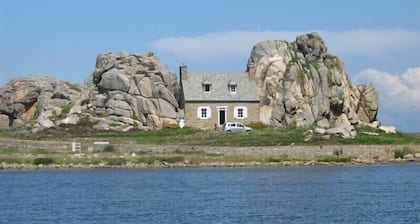 Ar Bleuenn"endroit exceptionnel.Atelier d Artiste,calme,Golf PERROS,PLOUMANAC'H