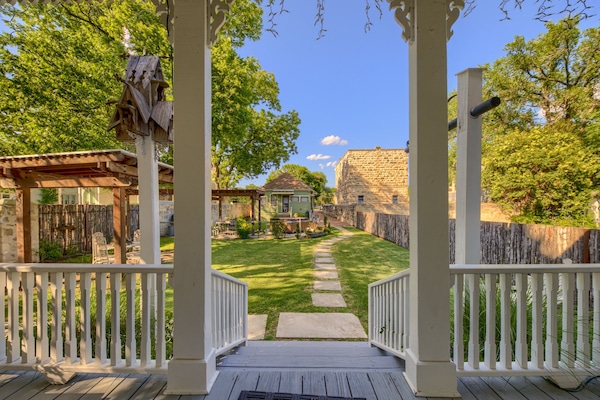 Porch (hot tub is not available)