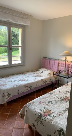 3 Schlafzimmer, BĂŒgeleisen/BĂŒgelbrett, Reisekinderbett, WLAN