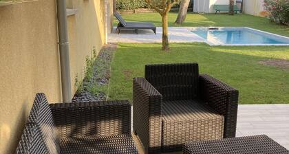 Villa Capbreton 130 m2, 4 Schlafzimmer, 2 Bäder, Garten, Schwimmbad.