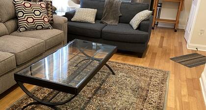 Comfy & Convenient Suburban Oasis