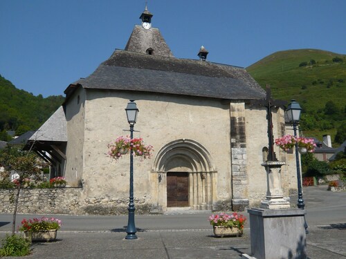 Accommodation in authentic barn in the heart of the valley dAzun, mountain views