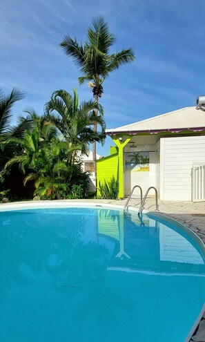 Pool - LOGISREV 💎 LE PAPAYE-- 2 bedroom gite with swimming pool (SAINTE-ANNE)