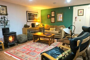 Smart TV, fireplace, DVD player, music library