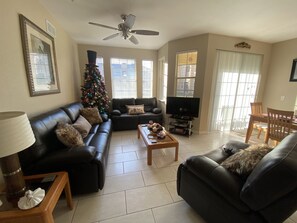 Smart TV, video games, DVD player, foosball - Beautiful 3 Bed 2 Bath Luxury Poolside Condo  (Davenport)