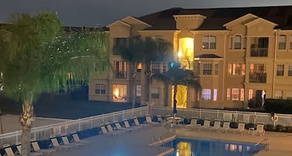 Beautiful 3 Bed 2 Bath Luxury Poolside Condo