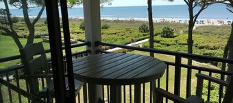 DIRECT OCEANFRONT: Million Dollar Sunrise Views & Steps to Coligny