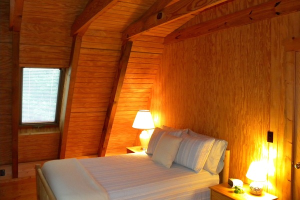 4 bedrooms, iron/ironing board, travel crib, WiFi