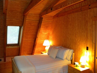 Kerr Lake Log Cabin On Calm Cove With Gentle Slope To Water, Nearby Sandy Beach