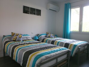 3 bedrooms, iron/ironing board, WiFi