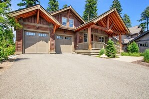 Exterior - Suncadia 3 Bdrm Pet Friendly Home with Hot Tub (Cle Elum)