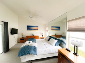 4 bedrooms, iron/ironing board, free WiFi, bed sheets