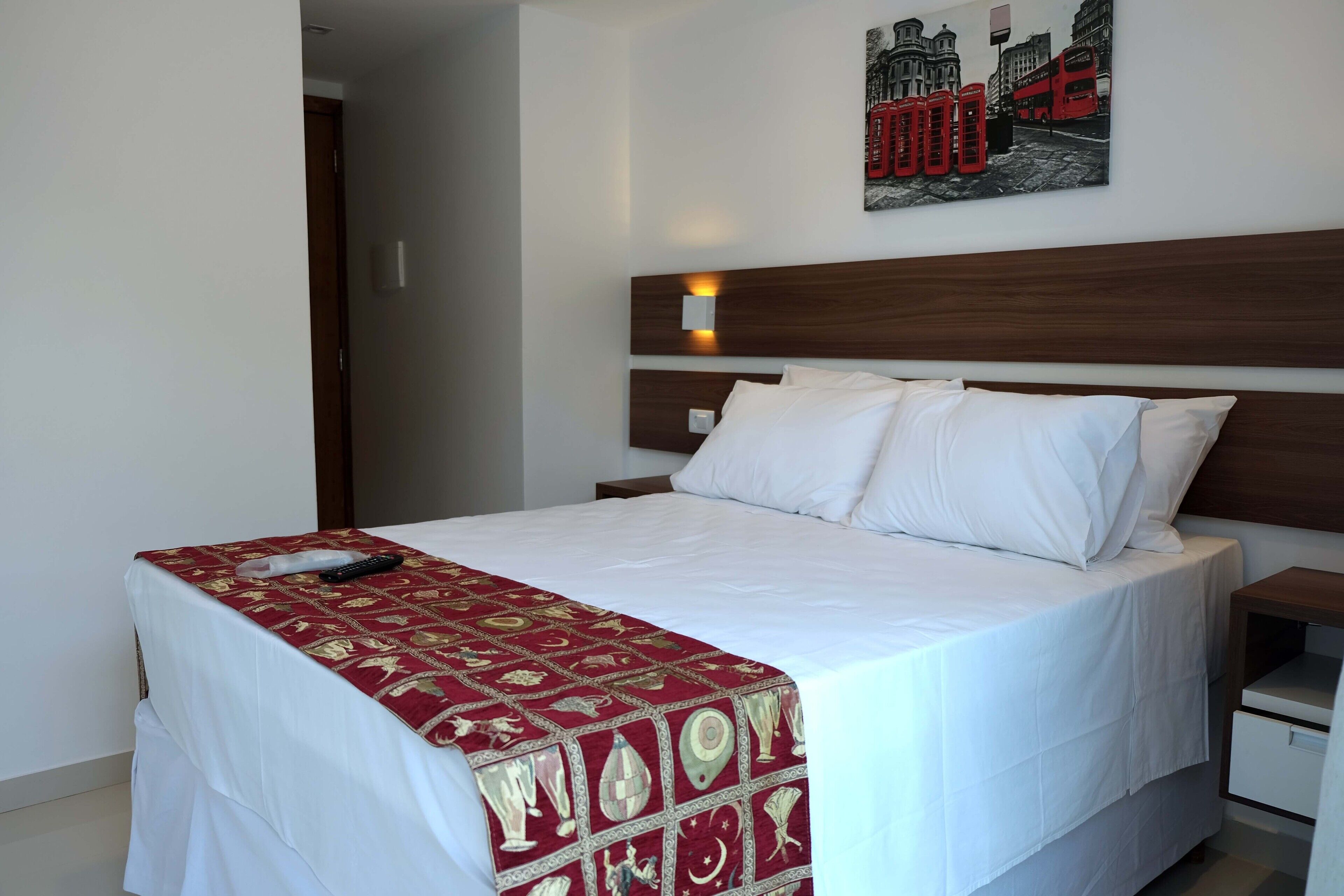 deluxe suite, balcony | frette italian sheets, premium bedding, pillow-top beds, minibar