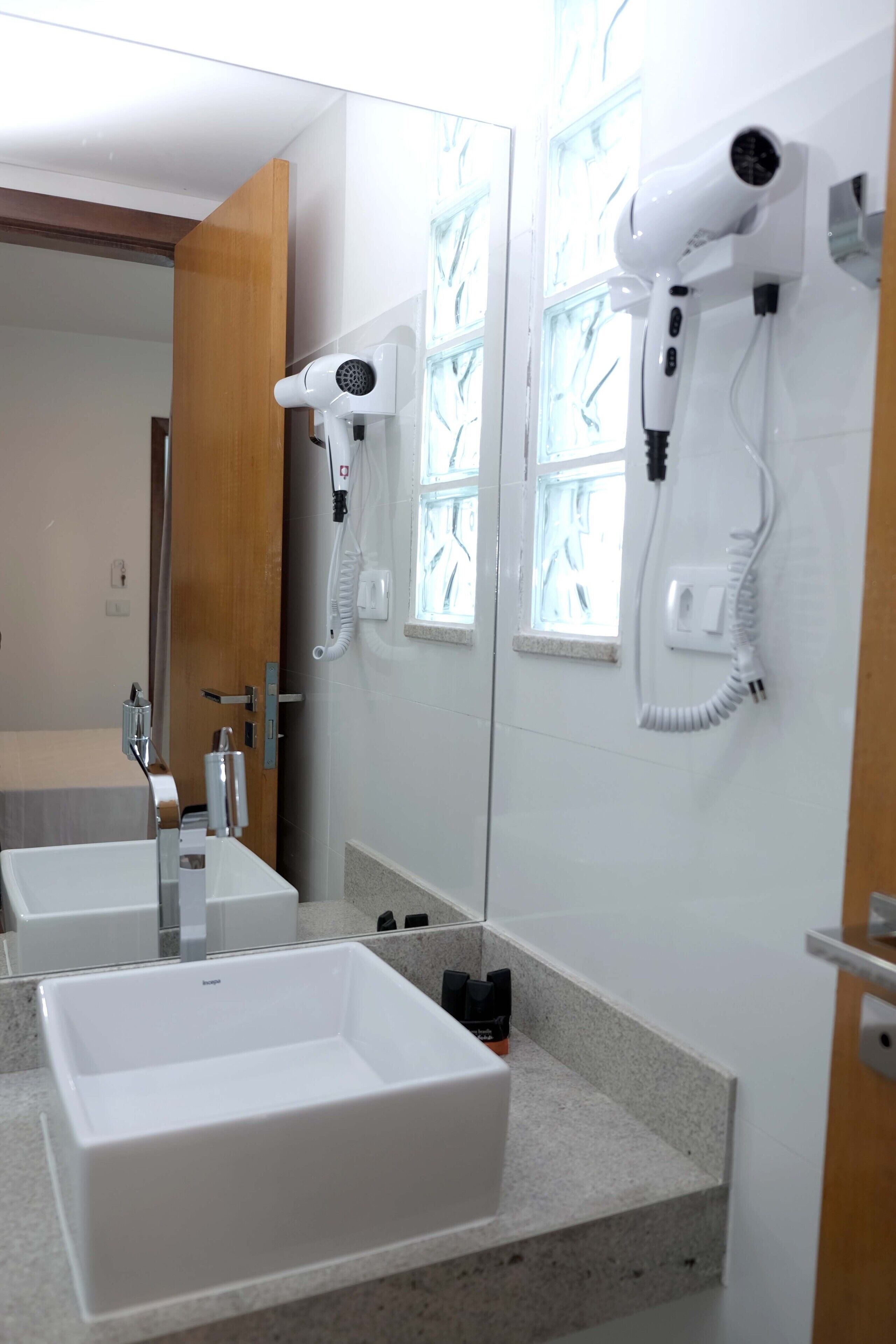 shower, rainfall showerhead, eco-friendly toiletries, hair dryer