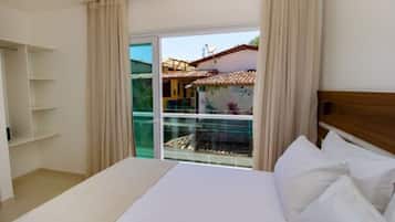 Flat Duplo Luxo com Varanda | Frette Italian sheets, premium bedding, pillowtop beds, minibar