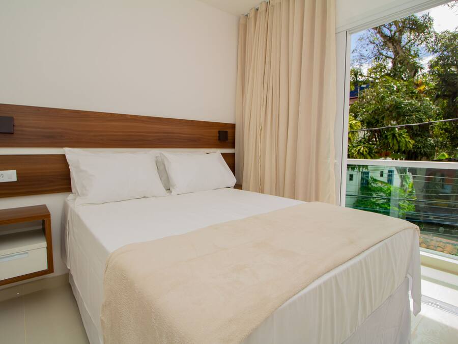 Flat Duplo Luxo com Varanda | Frette Italian sheets, premium bedding, pillowtop beds, minibar