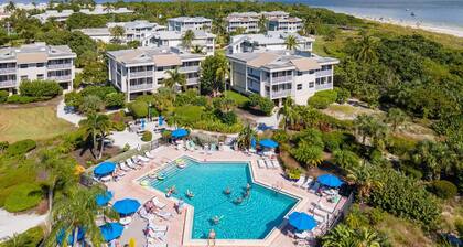 Amazing Direct Ocean Gulf Front Beach Views Condo, pool and hot tub are open!