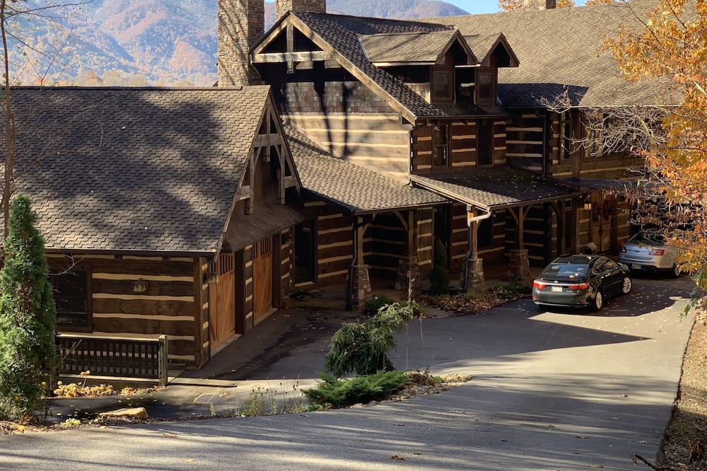 Waynesville Airbnb & Cheap Cabin Rentals from 54 AirCabins