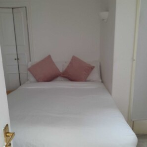 2 Schlafzimmer, Bügeleisen/Bügelbrett, Reisekinderbett, kostenloses WLAN