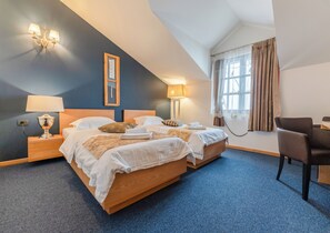 Comfort Room, 2 Twin Beds, City View | Minibar, in-room safe, desk, blackout drapes - Hotel Atrium (Niksic)