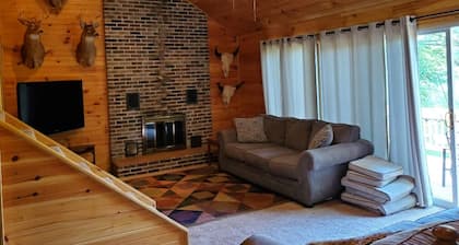 4 Bed 3 Bath Beautiful and Peaceful Riverfront Tranquility