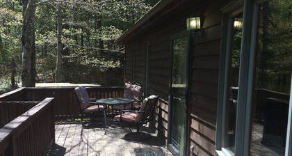 3-Br (5 camas) 2-Ba Casa en mtns cerca de la ciudad. En mtns cerca de la ciudad! ¡Bañera de hidromasaje!