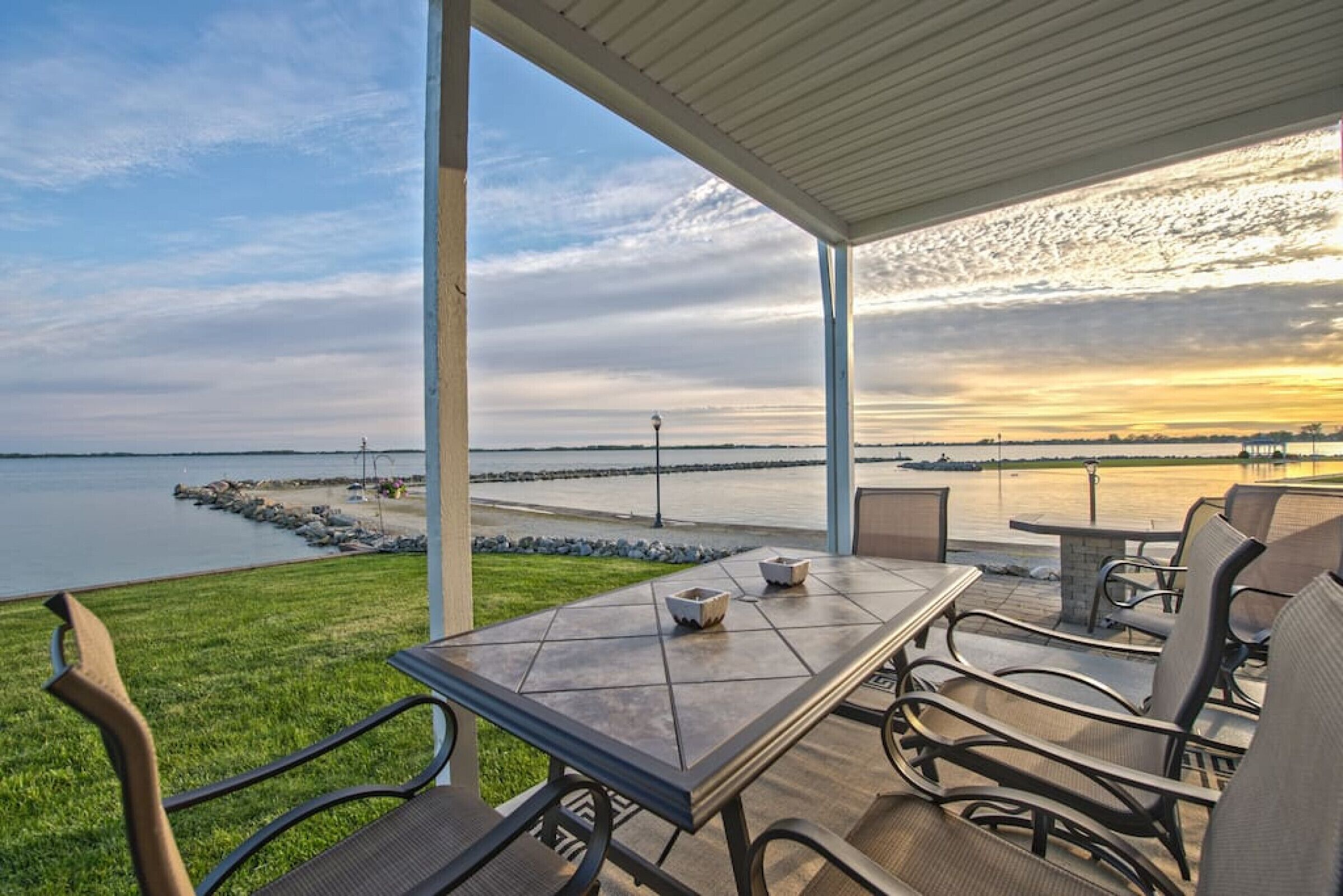 Beach Club Escape Unit 301 w/ HOT TUB!