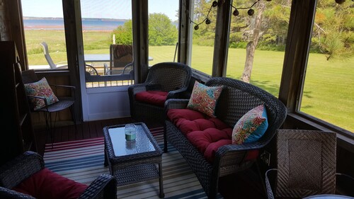 Cozy, private ocean/ beach front cottage with spectacular views in Fortune PEI