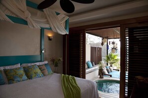 2 bedrooms, in-room safe, iron/ironing board, free WiFi
