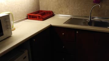 Familienapartment | Eigene Kochnische | Kühlschrank, Mikrowelle, Wasserkocher
