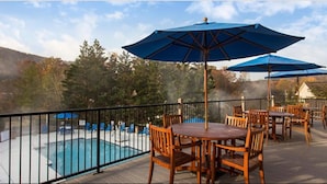 Sun deck - Laurel Crest NO Resort Fee 1bdr 102 (Pigeon Forge)