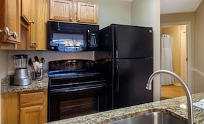 Suite Standard, 1 camera da letto, caminetto | Cucina privata | Frigorifero, microonde, forno, piano cottura