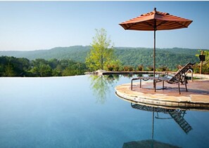 Studio, 1 Bedroom | Infinity pool | Indoor pool, outdoor pool - Big Cedar Lodge Wilderness Studio 106 (Ridgedale)
