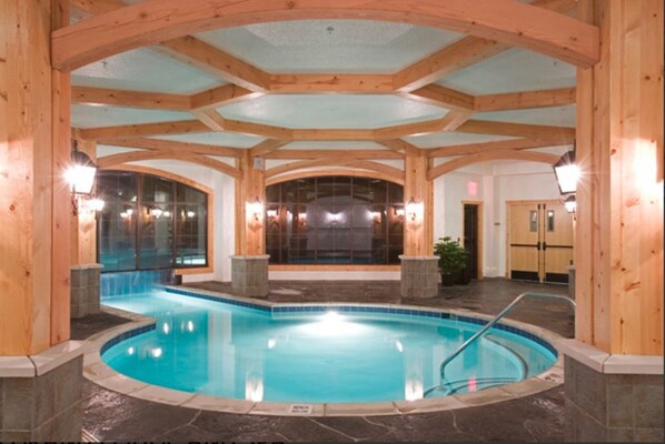 Bồn tắm spa trong nhà