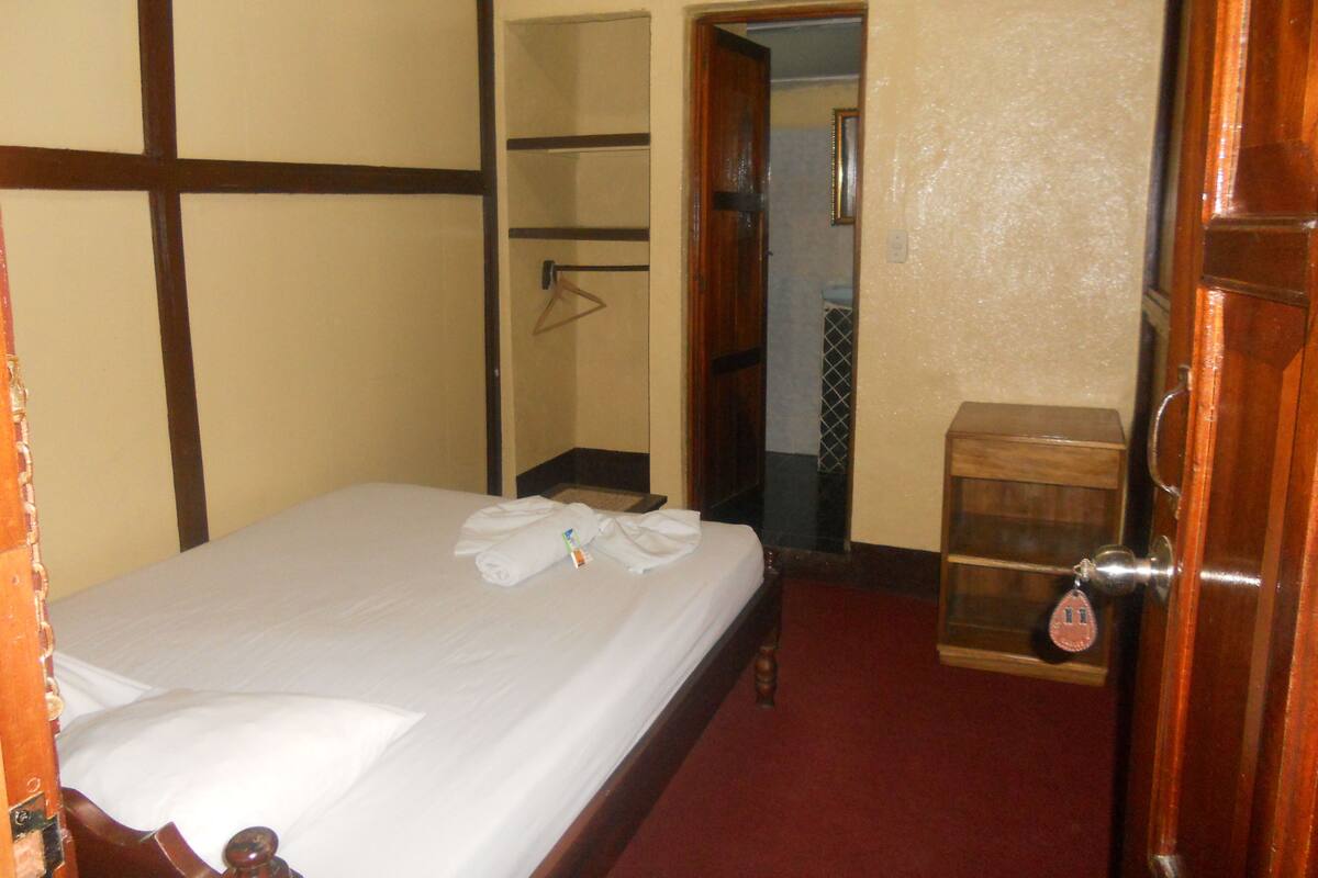 Economy-Doppelzimmer, eigenes Bad