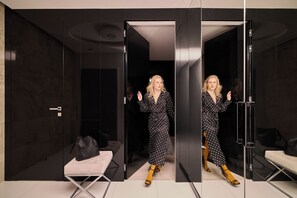 Exclusive Apartment, 1 King Bed with Sofa bed, Non Smoking, River View | Individually decorated, individually furnished, laptop workspace - Brabank Riverside by Downtown Apartments (Gdansk)