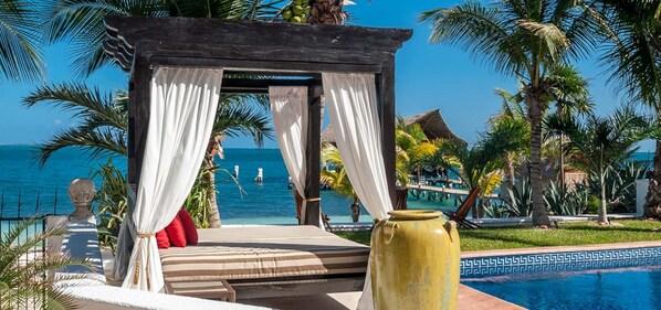 Outdoor pool - Villa Albatros (Cancun)