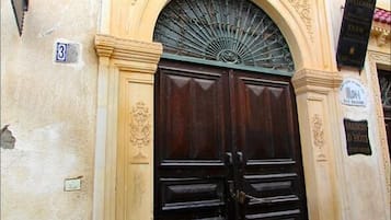 EntrĂ©e de lâhĂ©bergement