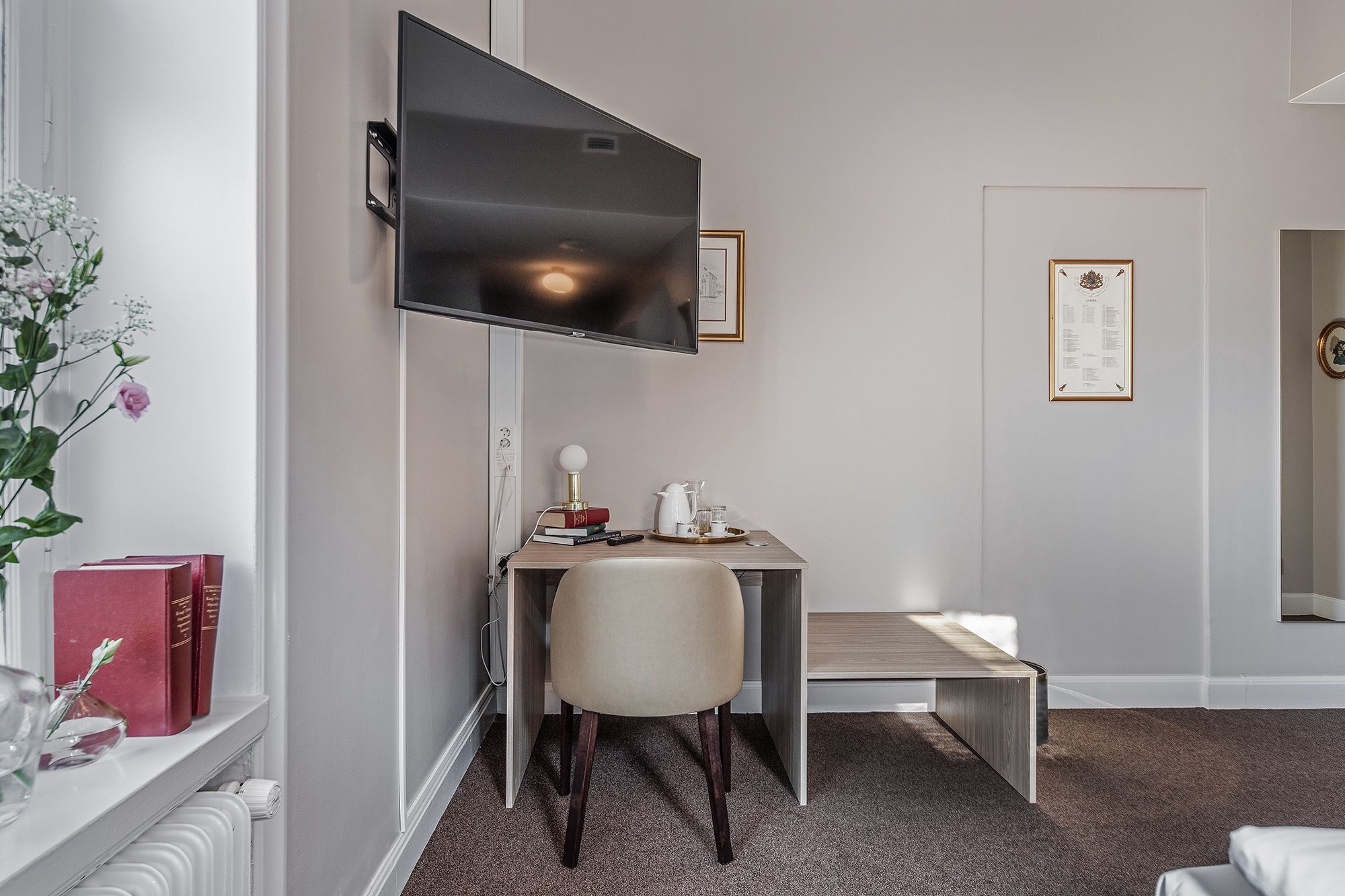 big classic double room | 1 bedroom, individually decorated, desk, blackout curtains