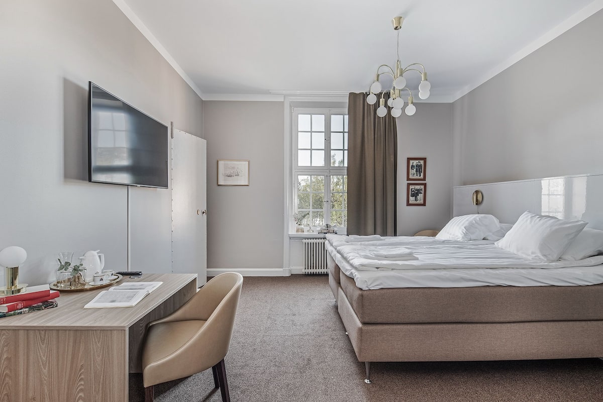 Classic Double Room, 2 Bedrooms | Individually decorated, desk, blackout drapes, soundproofing